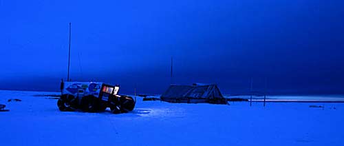 На привале - вечерняя Арктика